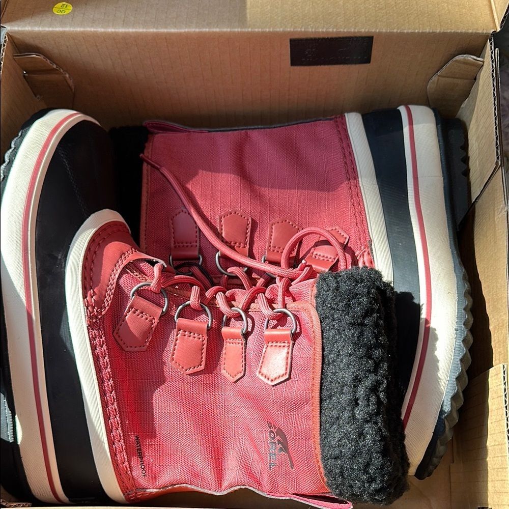 NEW Sorel Rose Dust & Black Winter Carnival Boots Women 5.5 Waterproof Insulated